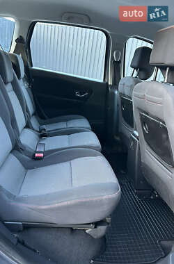 Минивэн Renault Scenic 2013 в 