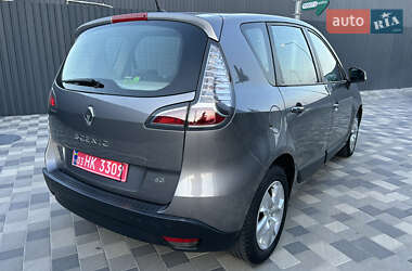 Минивэн Renault Scenic 2013 в 