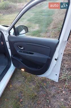 Минивэн Renault Scenic 2010 в 