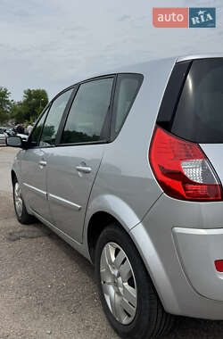 Минивэн Renault Scenic 2006 в 