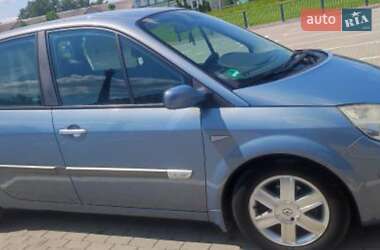 Минивэн Renault Scenic 2004 в 