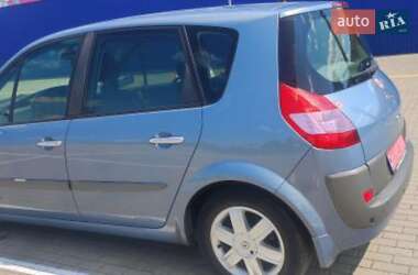 Минивэн Renault Scenic 2004 в 