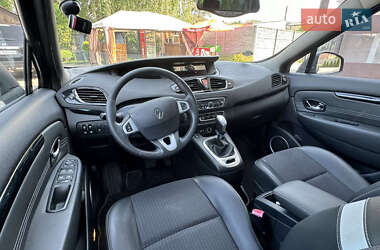 Мінівен Renault Scenic 2011 в 
