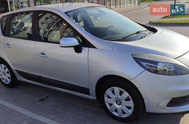 Минивэн Renault Scenic 2012 в 