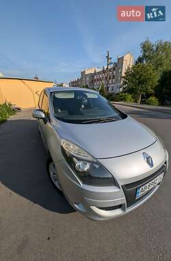 Минивэн Renault Scenic 2010 в 