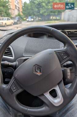 Минивэн Renault Scenic 2010 в 