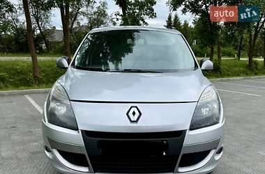 Мінівен Renault Scenic 2011 в Новояворівську