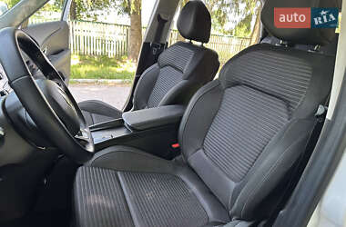 Минивэн Renault Scenic 2017 в 
