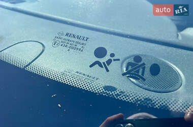 Минивэн Renault Scenic 2006 в 