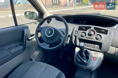Минивэн Renault Scenic 2006 в 