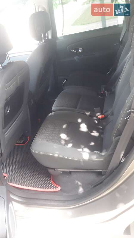 Мінівен Renault Scenic 2009 в Глухові