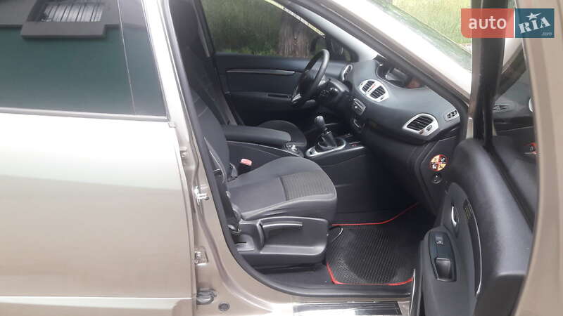 Мінівен Renault Scenic 2009 в Глухові