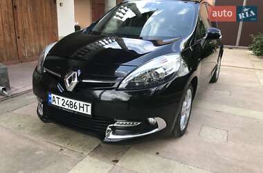 Минивэн Renault Scenic 2012 в 