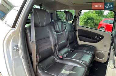 Минивэн Renault Scenic 2012 в 