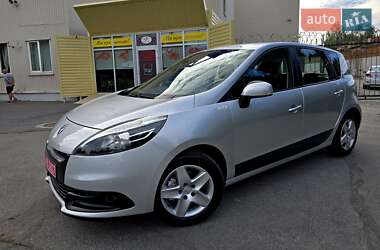 Минивэн Renault Scenic 2013 в 