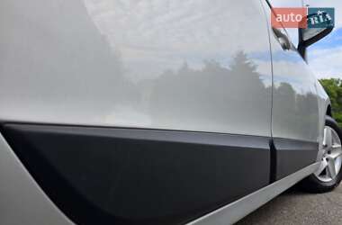Минивэн Renault Scenic 2013 в 