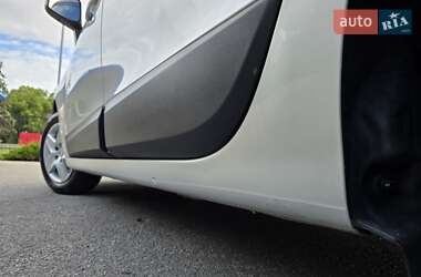 Минивэн Renault Scenic 2013 в 