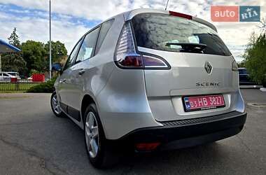 Минивэн Renault Scenic 2013 в 