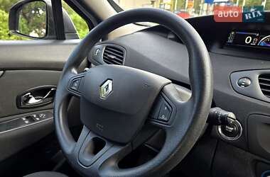 Минивэн Renault Scenic 2013 в 
