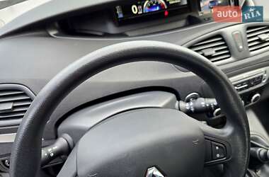 Минивэн Renault Scenic 2013 в 