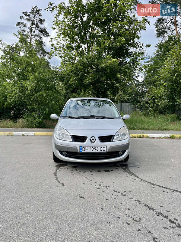 Минивэн Renault Scenic 2007 в Буче