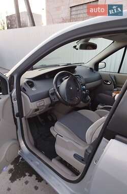 Минивэн Renault Scenic 2005 в 