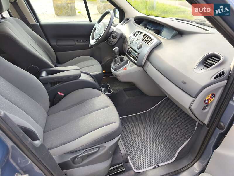 Минивэн Renault Scenic 2007 в Ровно