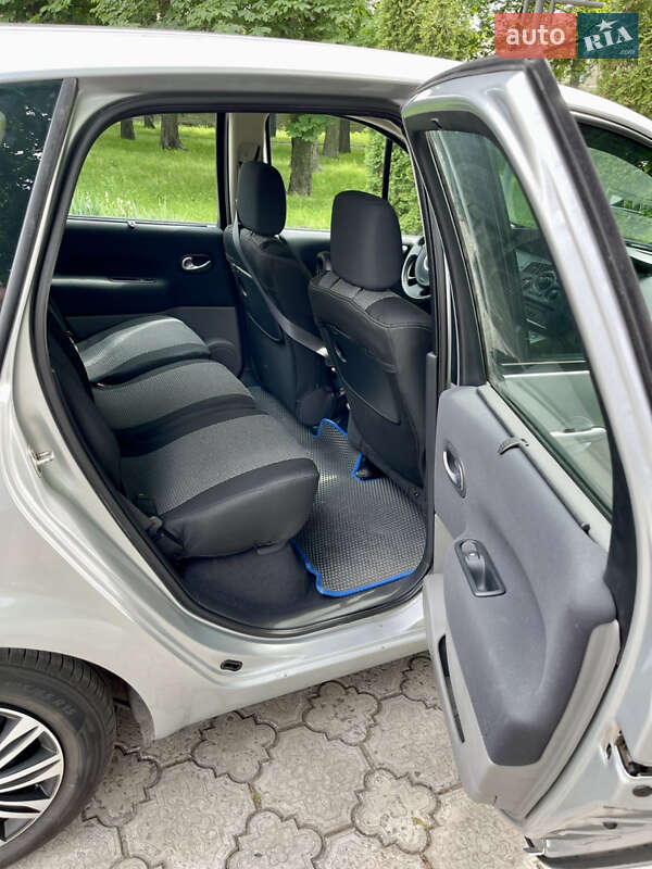 Минивэн Renault Scenic 2007 в Тростянце