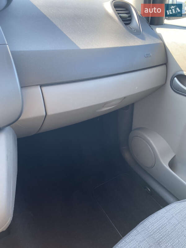 Минивэн Renault Scenic 2008 в Виннице