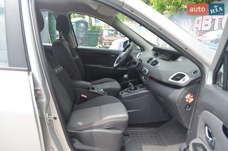 Мінівен Renault Scenic 2012 в Києві