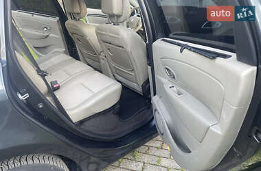 Минивэн Renault Scenic 2010 в 