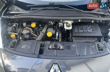 Минивэн Renault Scenic 2010 в 