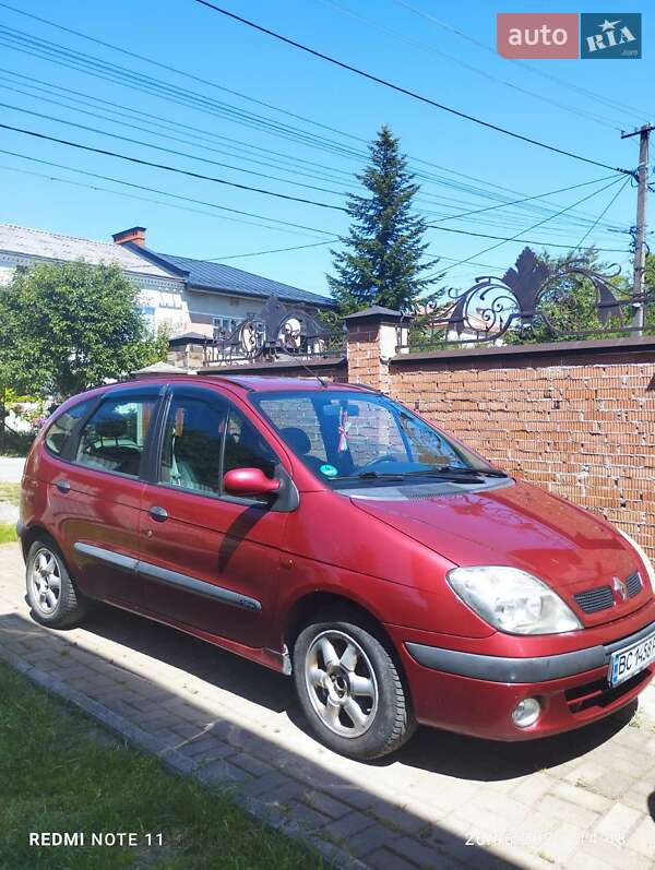 Минивэн Renault Scenic 2000 в 