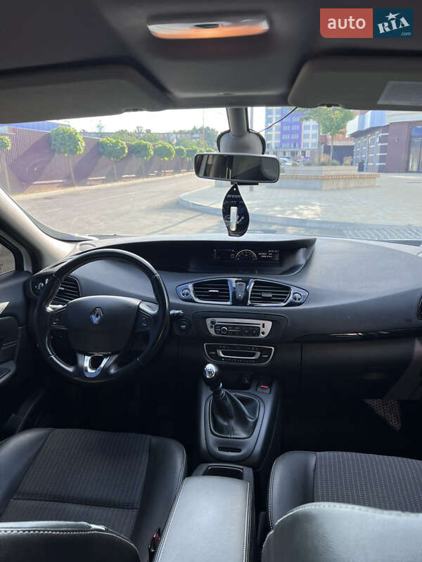 Мінівен Renault Scenic 2013 в Умані