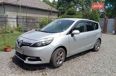 Минивэн Renault Scenic 2013 в 