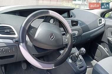 Минивэн Renault Scenic 2013 в 