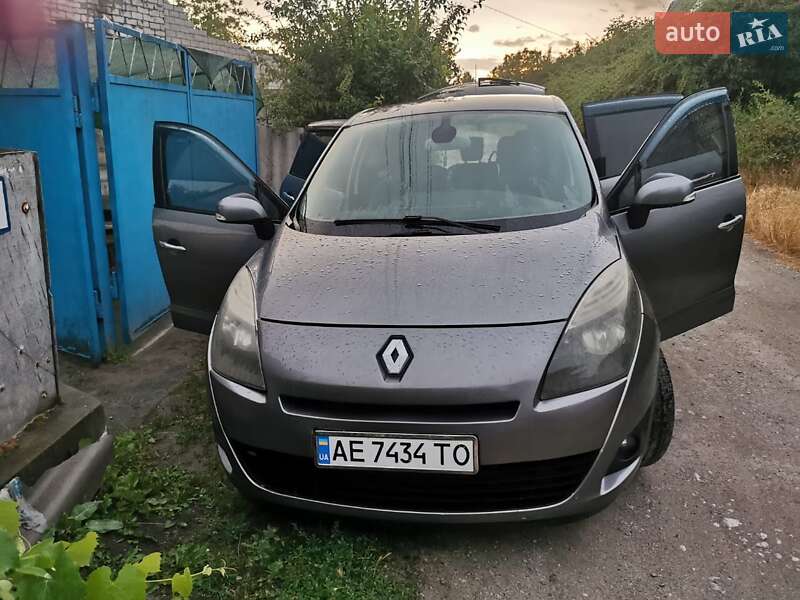 Renault Scenic 2011