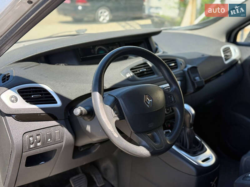 Минивэн Renault Scenic 2012 в Рожище