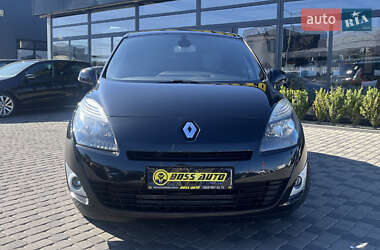 Минивэн Renault Scenic 2010 в 