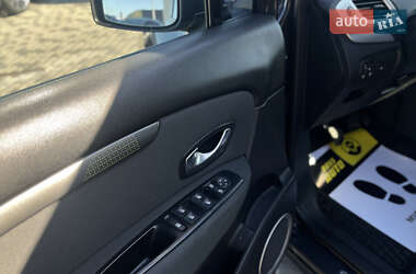 Минивэн Renault Scenic 2010 в 