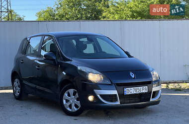 Минивэн Renault Scenic 2009 в 