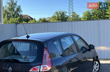 Минивэн Renault Scenic 2009 в 