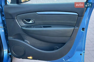 Мінівен Renault Scenic 2014 в 