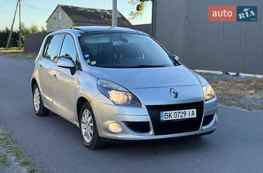 Минивэн Renault Scenic 2010 в Ровно