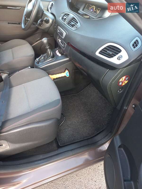 Минивэн Renault Scenic 2012 в Радивилове