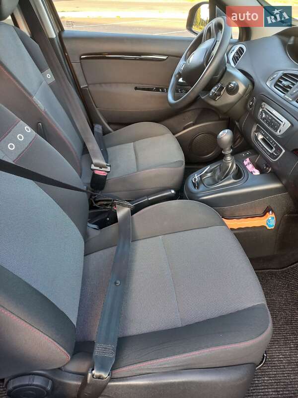 Минивэн Renault Scenic 2012 в Радивилове