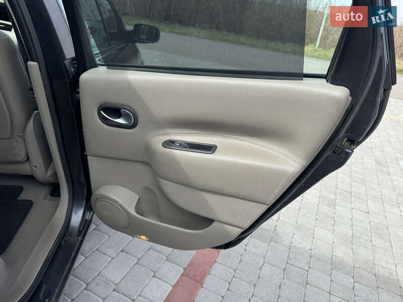 Минивэн Renault Scenic 2005 в Староконстантинове фото 15 Минивэн Renault Scenic 2005 в Староконстантинове