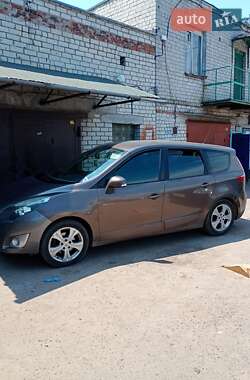 Минивэн Renault Scenic 2011 в Чернигове