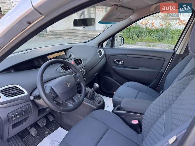 Минивэн Renault Scenic 2010 в Сумах