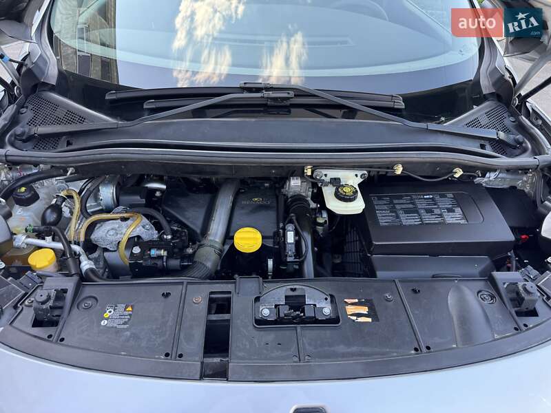 Минивэн Renault Scenic 2010 в Сумах